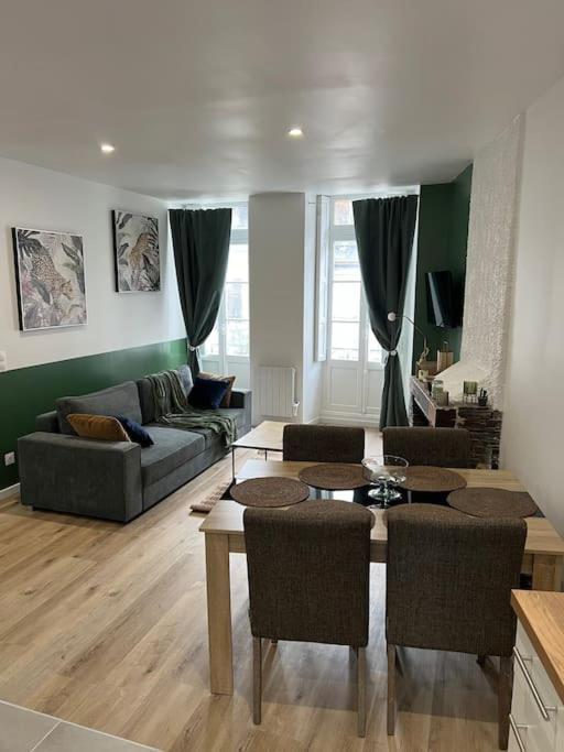 Le Chaleureux Luchonnais Apartamento Bagnères-de-Luchon Exterior foto